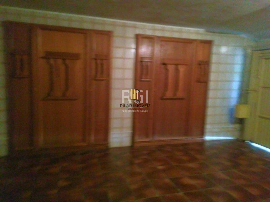 Casa para Venda - 340m², 4 dormitórios, sendo 2 suites, 3 vagas - Jardim Lindóia