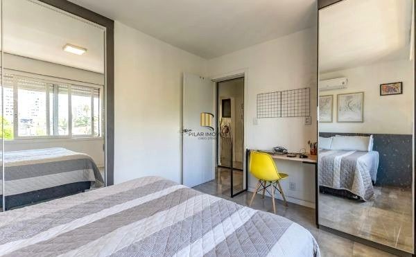 Apartamento na Cidade Baixa de 1 dormitório e dependência REFORMADO