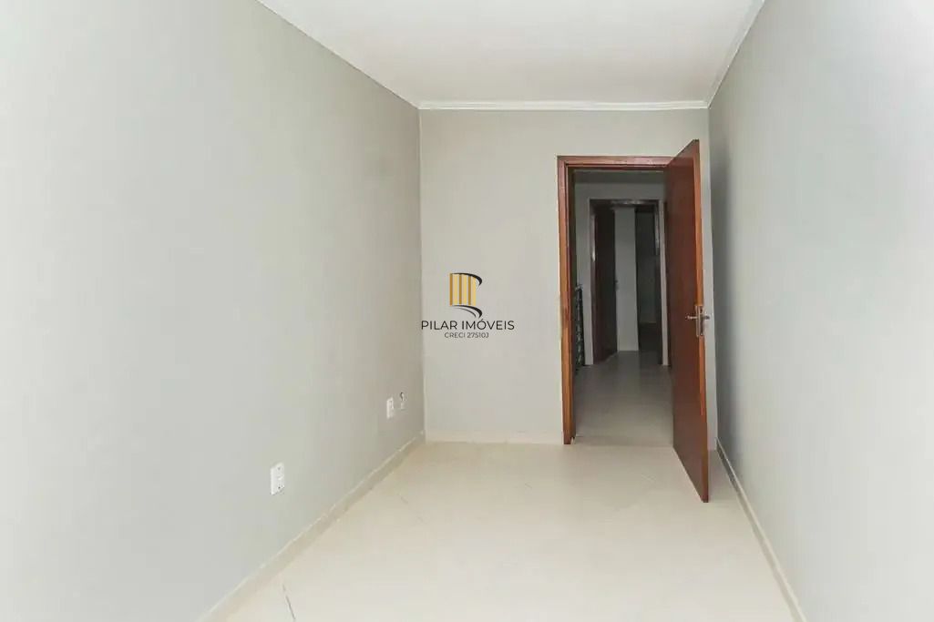 Casa 3 dormitórios no bairro Mário Quintana