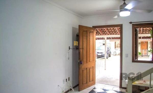 Casa em condominio no bairro Tristeza de 3 dormitórios e vaga
