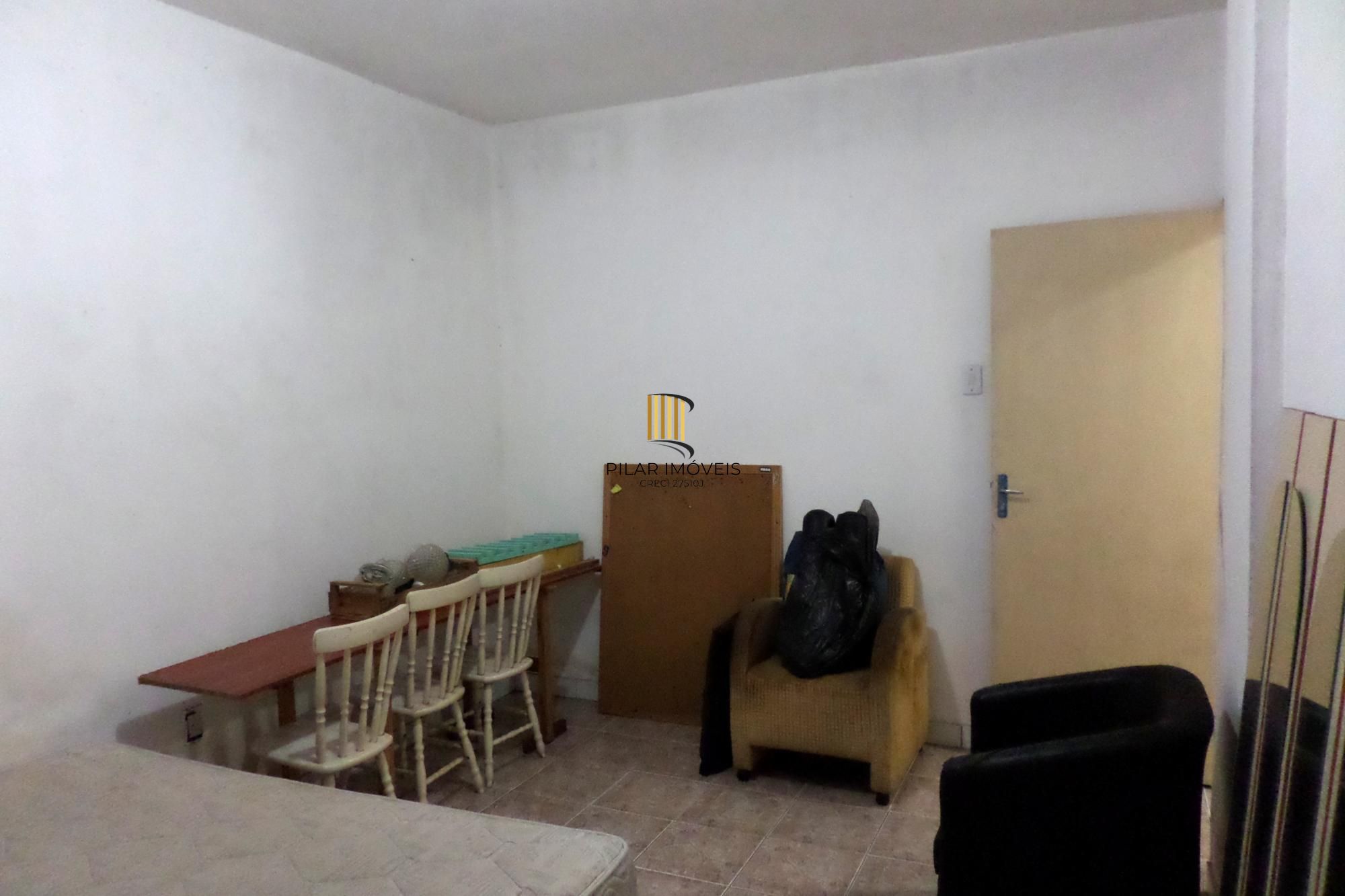 Apartamento no Centro de 1 dormitório desocupado