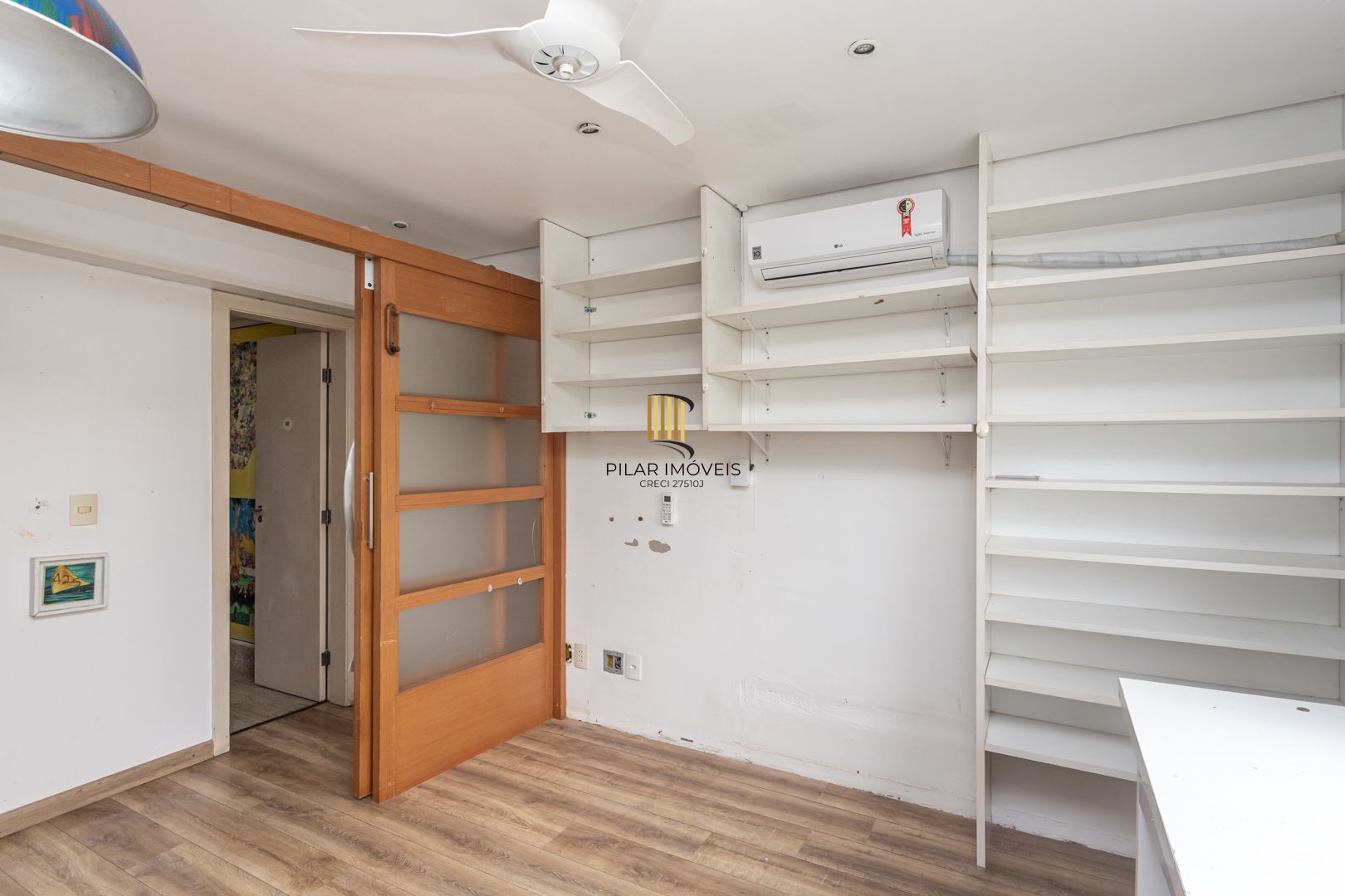 Apartamento de 2 dormitórios DESOCUPADO em frente do Iguatemi