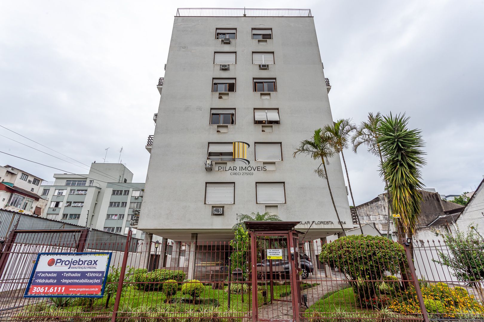 Apartamento no bairro Floresta de 3 dormitórios e vaga