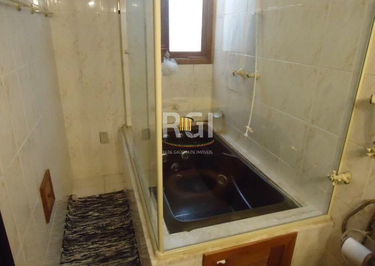 Cobertura para Venda - 255.99m², 5 dormitórios, sendo 1 suites, 2 vagas - Menino Deus