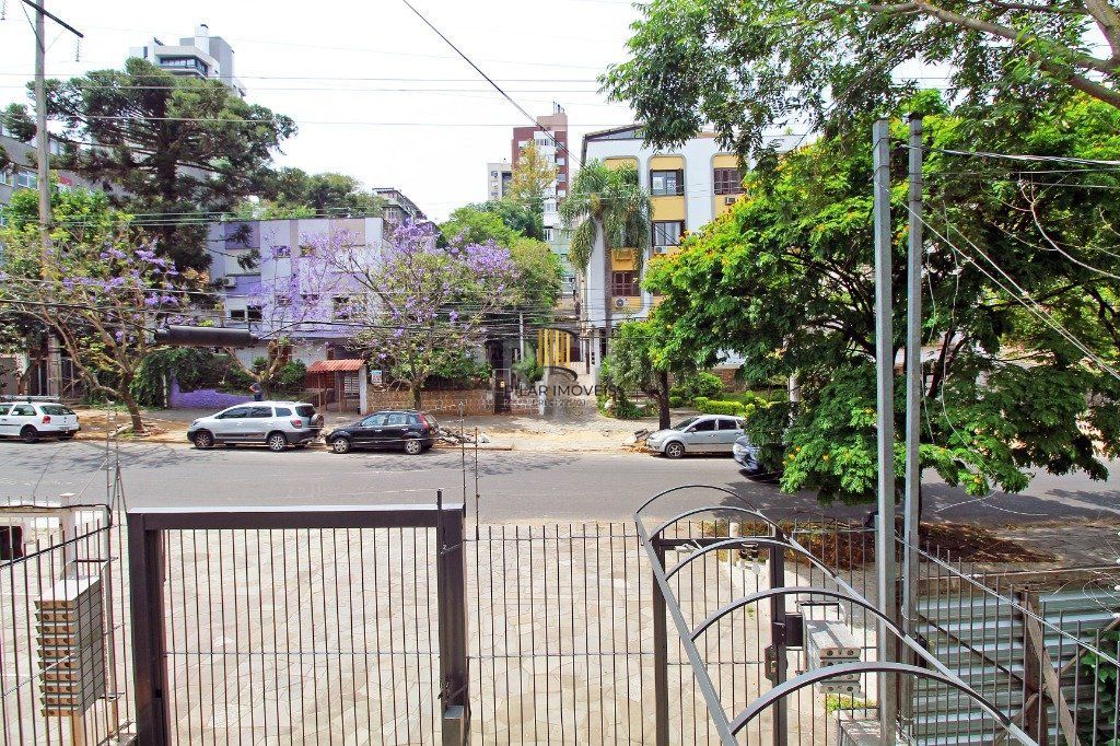Apartamento de 3 dormitórios e vaga no bairro Petrópolis
