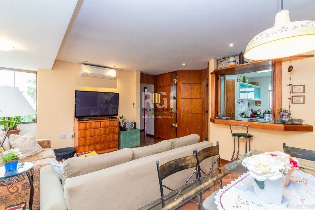 Cobertura para Venda - 248.34m², 3 dormitórios, sendo 1 suites, 3 vagas - Petrópolis