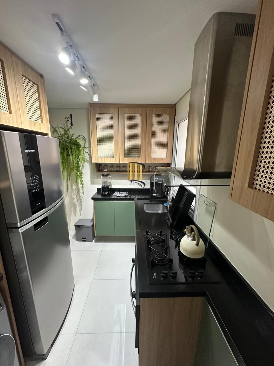 APTO 01 DORMITÓRIO TODO MOBILIADO REFORMADO, 01 VAGA DE GARAGEM