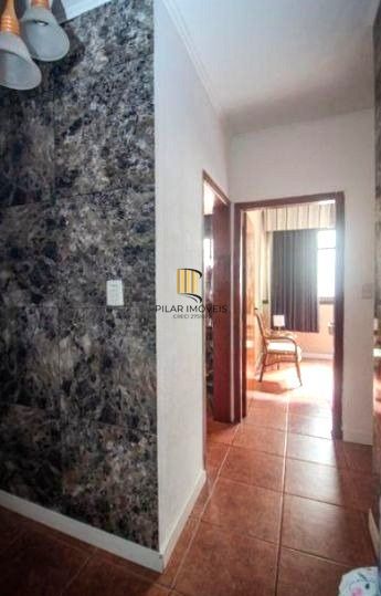 Apartamento TÉRREO com pátio no Menino Deus de 2 dormitórios e vaga rotativa