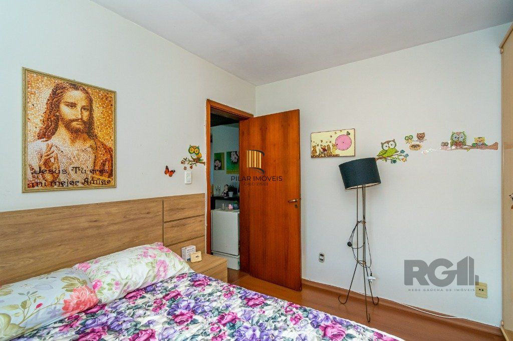 Casa 4 Dormitório(s) Bairro Jardim Planalto