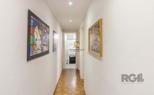 Apartamento no Centro de 2 dormitórios reformado