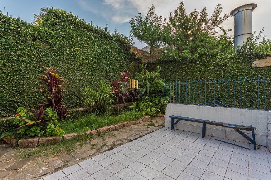 Apartamento para Venda - 65.61m², 2 dormitórios, Petrópolis