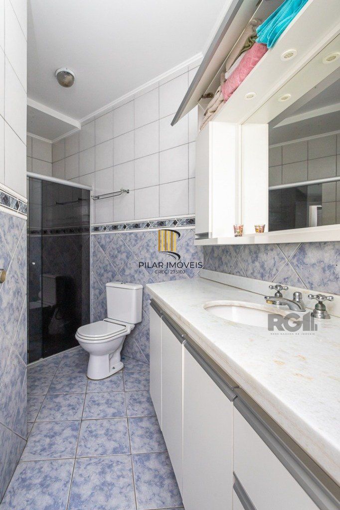 casa sobrado no Alto Petrópolis de 5 dormitórios e 3 vagas