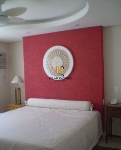 Casa sobrado no bairro Jardim Sabará de 3 dormitórios e 4 vagas