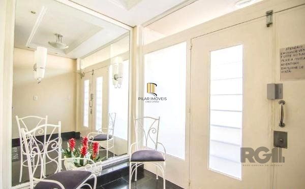 Apartamento no bairro Auxiliadora de 3 dormitórios
