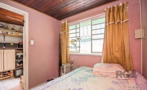 Casa sobrado no bairro Rio Branco de 4 dormitórios e vaga