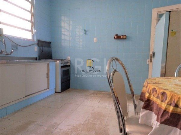 Apartamento no Bom Fim de 3 dormitórios frente com 103m²