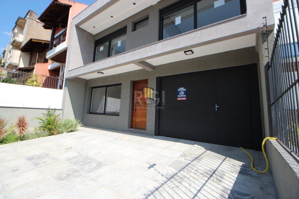 Casa 3 Dormitório(s) Bairro São João