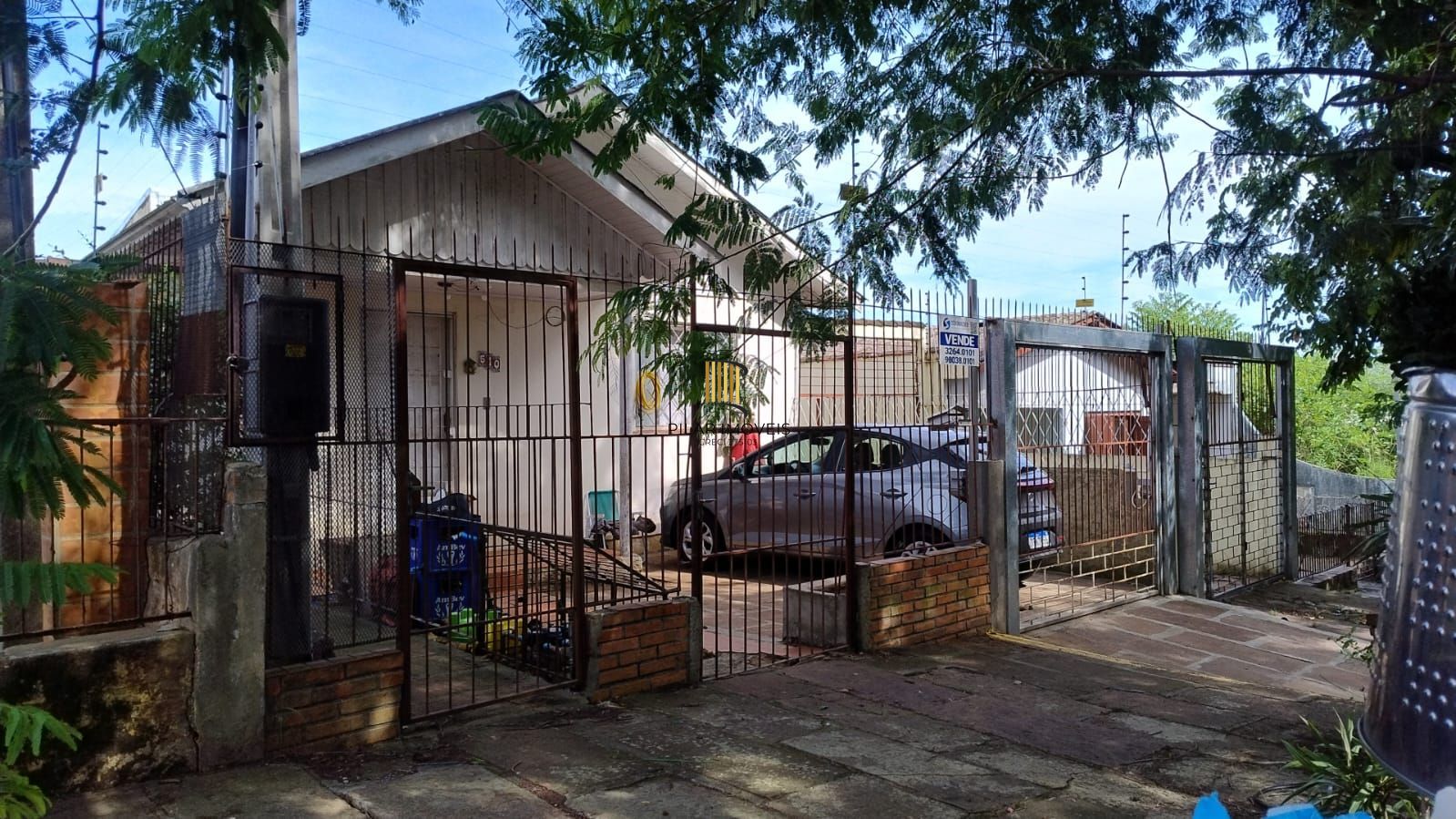 Casa 2 dormitórios no bairro Parque Santa Fé