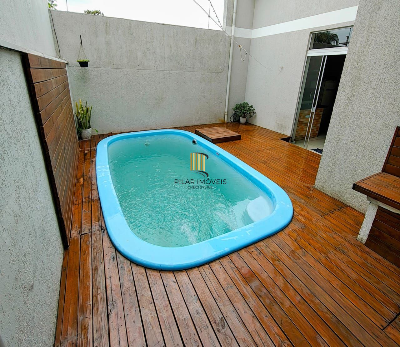 Casa sobrado no bairro Mont Serrat em Canoas