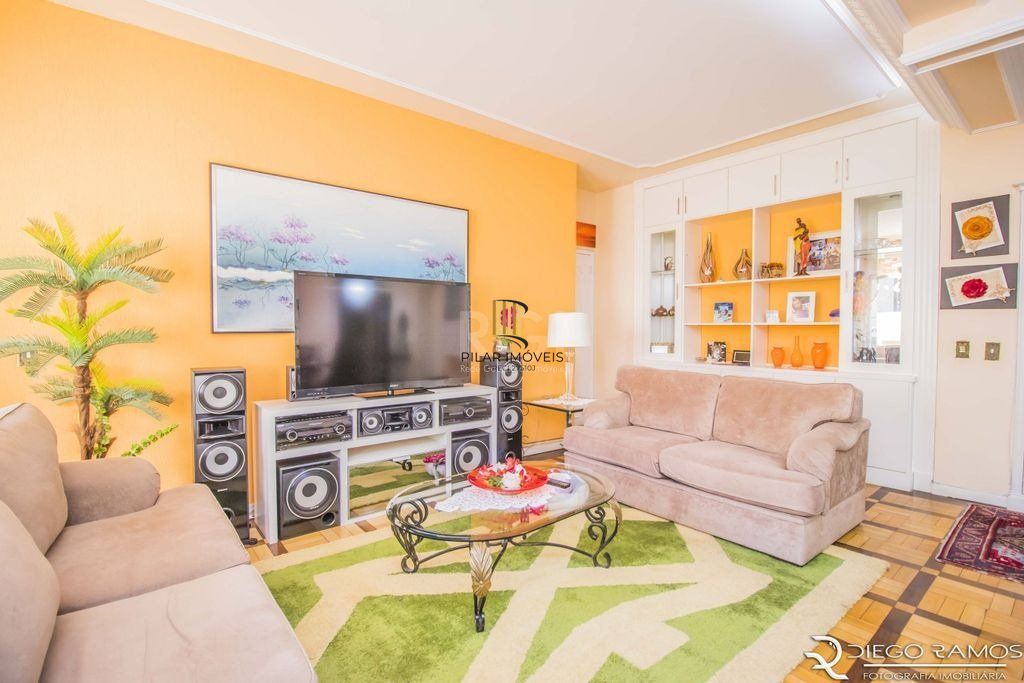 Apartamento para Venda - 207.97m², 4 dormitórios, sendo 1 suites, 1 vaga - Moinhos de Vento