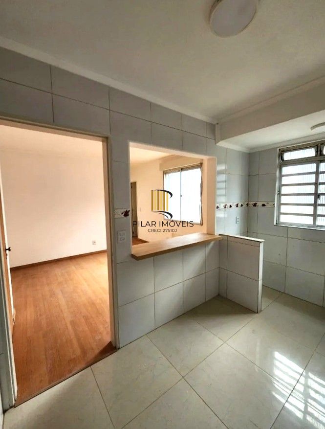 Apartamento de 2 dormitórios e vaga rotativa DESOCUPADO