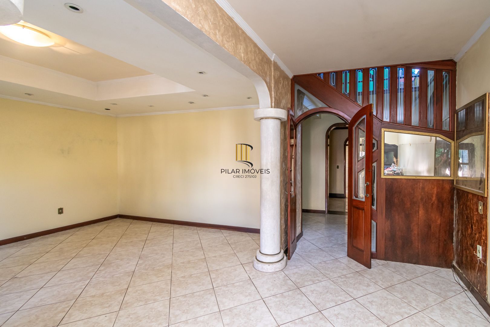 Casa 5 dormitórios no bairro Jardim Sabará