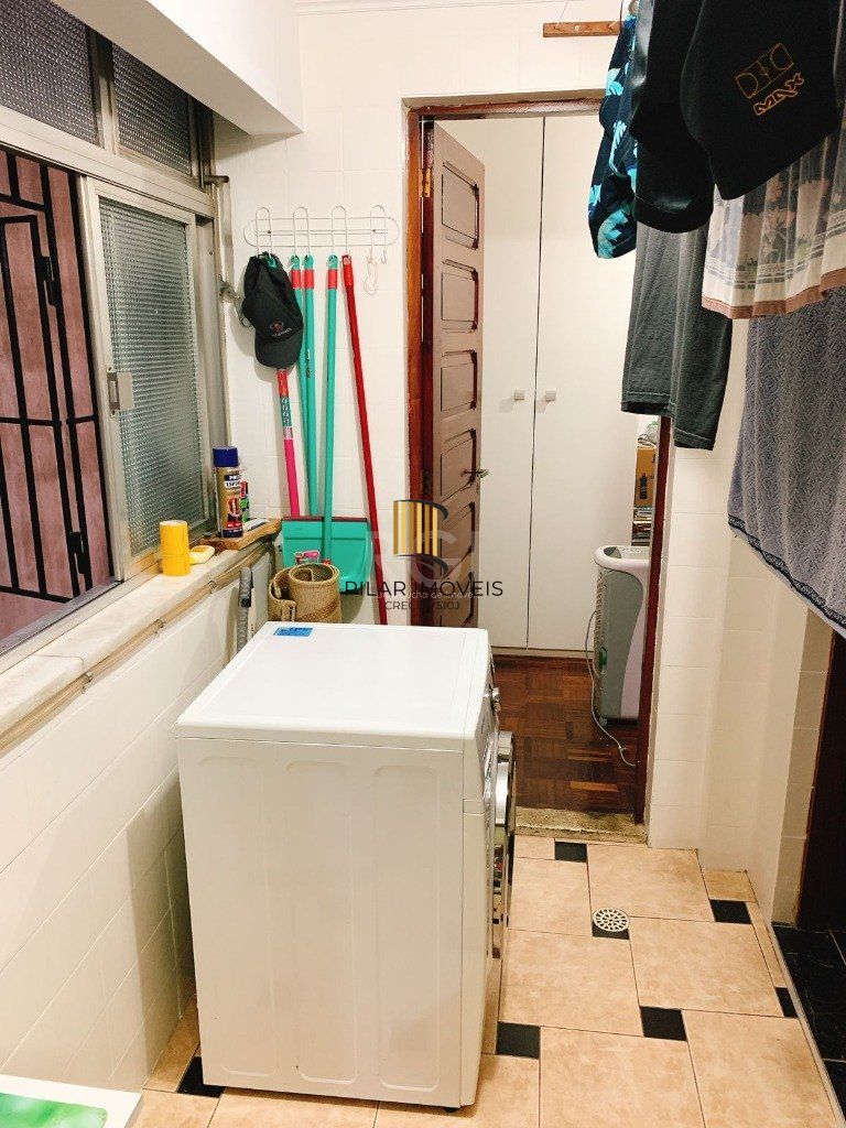 Apartamento no bairro Auxiliadora de 3 dormitórios e vaga