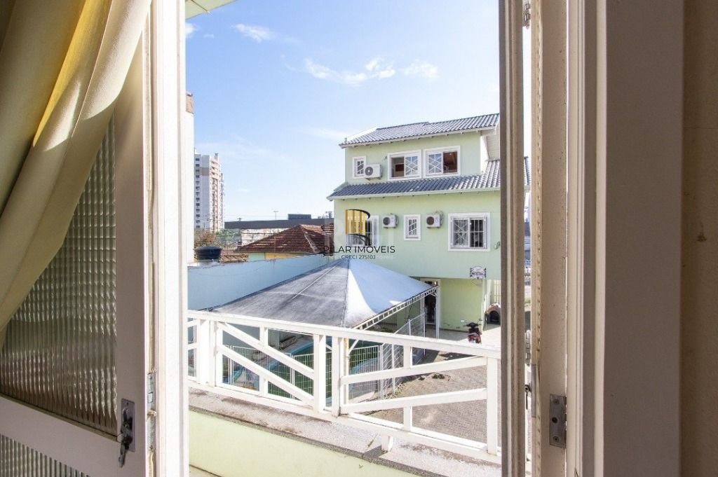 Casa 3 dormitórios no bairro Cristal