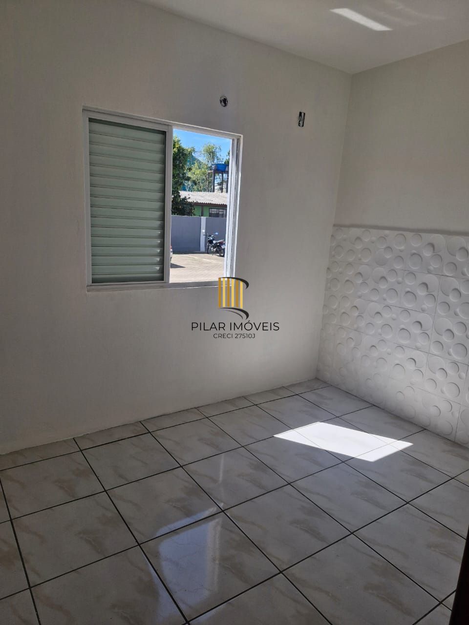 Apartamento em Gravatai Térreo de 2 dormitórios e vaga