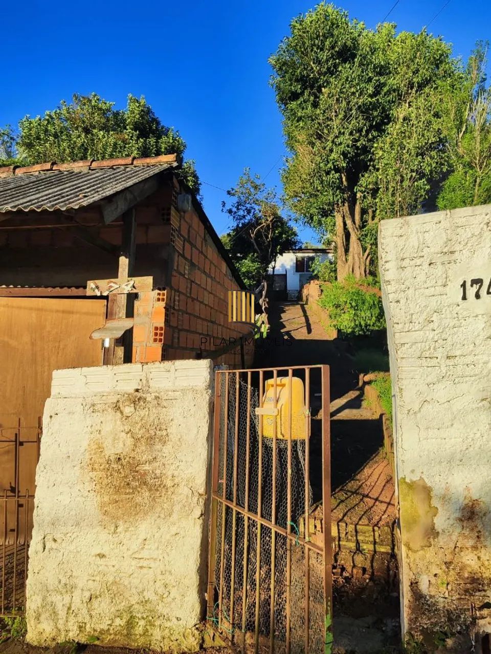 Casa 2 dormitórios no bairro Morro Santana