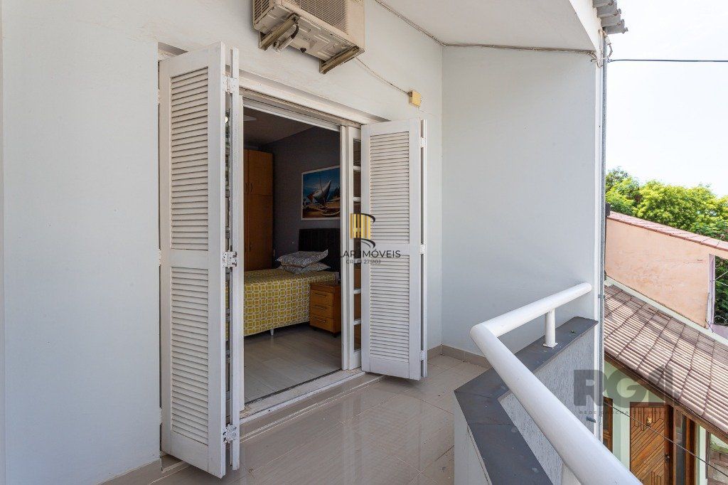 casa sobrado no Alto Petrópolis de 5 dormitórios e 3 vagas