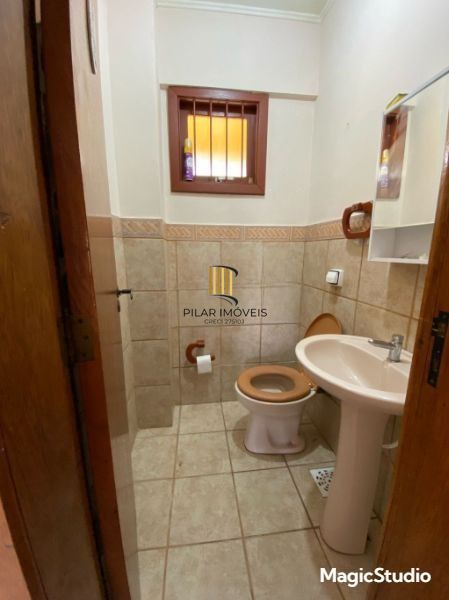 Casa com 3 quartos e 107m² à venda em Jardim Itu, Porto Alegre.