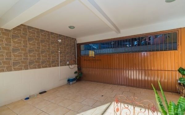 Casa em Condomínio bairro Tristeza de 3 dormitórios e 3 vagas