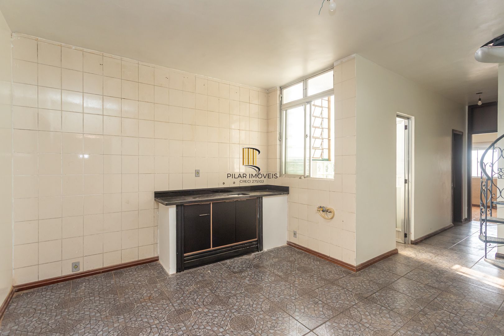 Prédio Comercial no Cristo Redentor com 2 apartamentos individuais