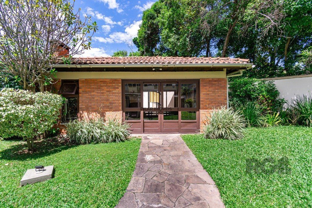 Cobertura no bairro Tristeza de 2 dormitórios e vaga Desocupada