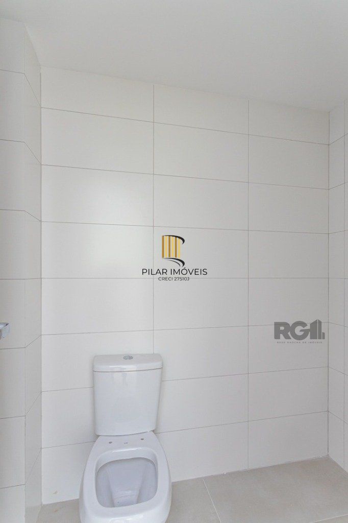 Apartamento de 2 dormitórios e 2 vagas NOVO desocupado