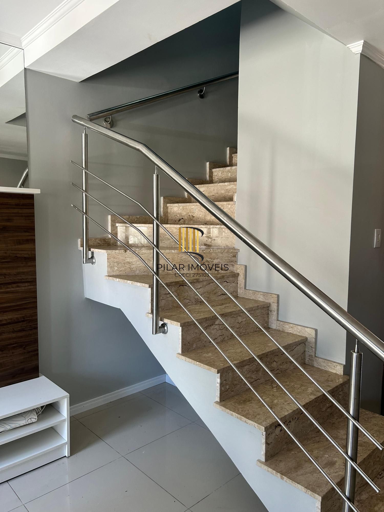 Casa sobrado no bairro São José em Canoas de 2 dormitórios