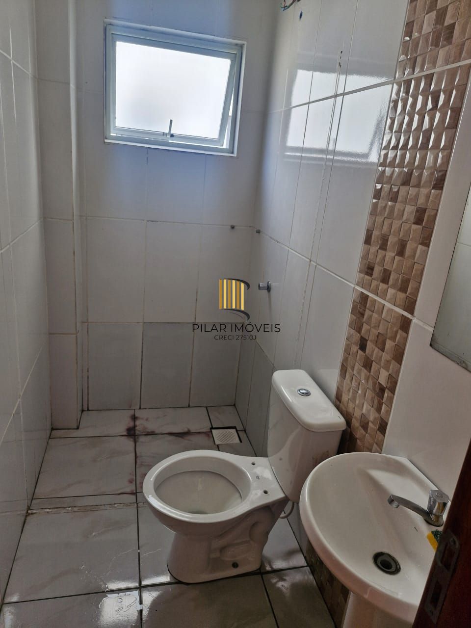 Apartamento em Gravatai Térreo de 2 dormitórios e vaga