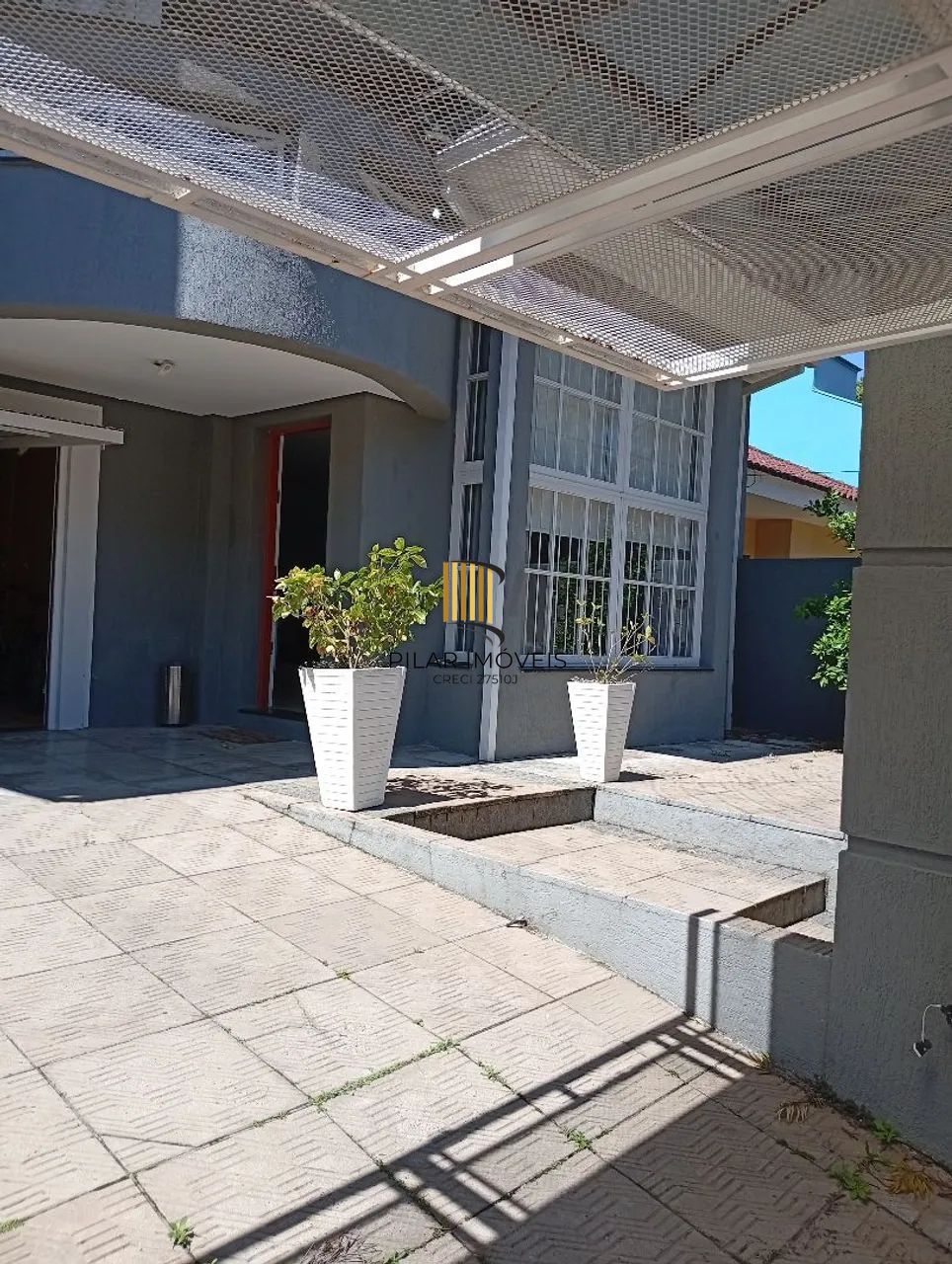 Casa 4 dormitórios no bairro Ipanema