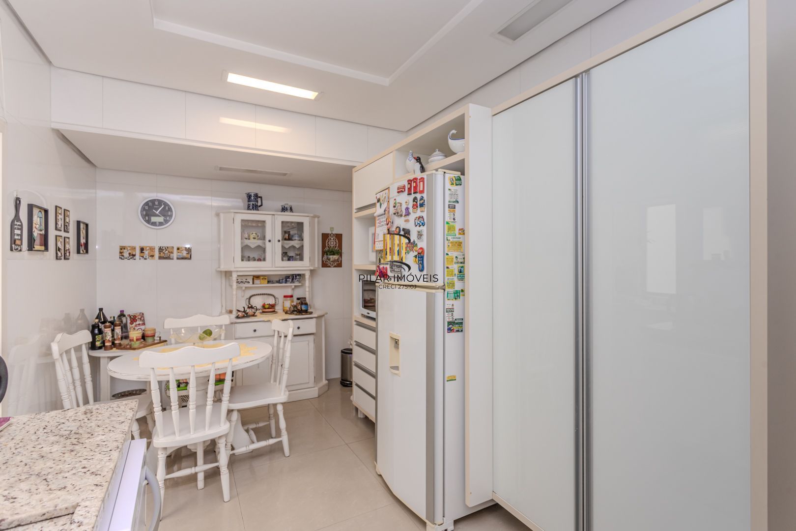 oportunidade, 217m² privativos, 2 vagas e depósito. Apenas R$ 880 mil