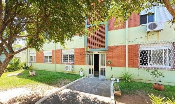 Apartamento no bairro Cristal de 3 dormitórios e vaga DESOCUPADO