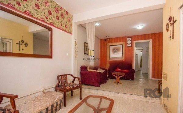 Casa sobrado no bairro Rio Branco de 4 dormitórios e vaga