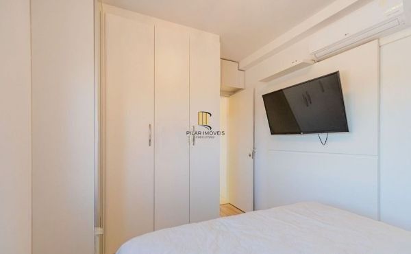 Cobertura duplex na Medianeira de 2 dormitórios e 2 vagas