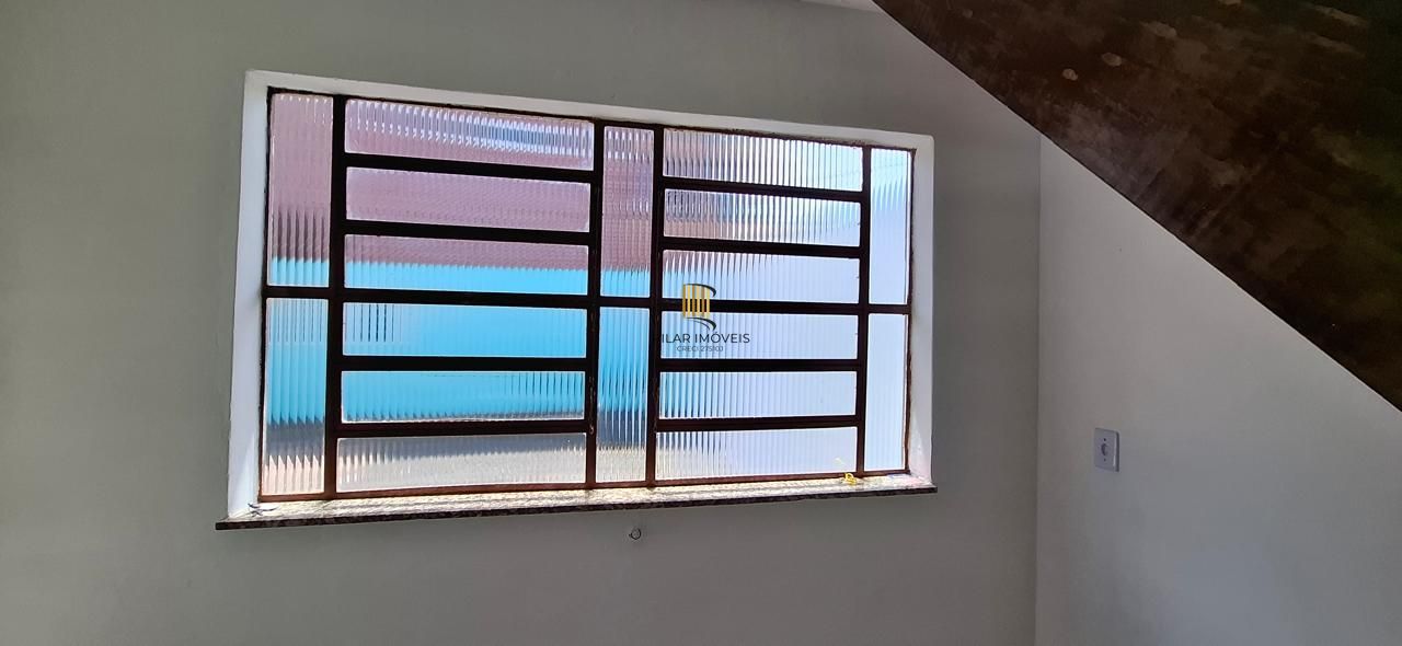 Casa em Canoas de 2 dormitórios DESOCUPADA