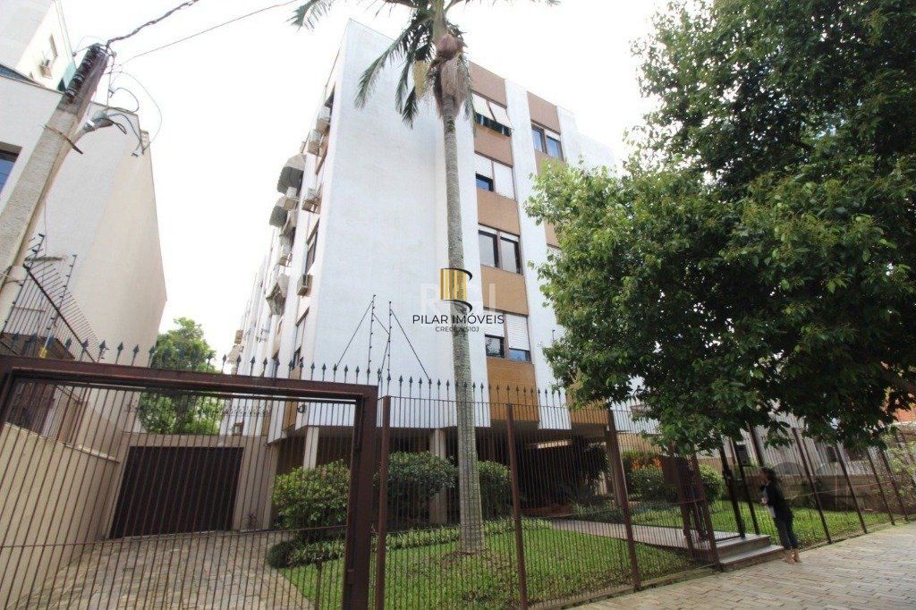 Apartamento no Petrópolis de 1 dormitório e vaga
