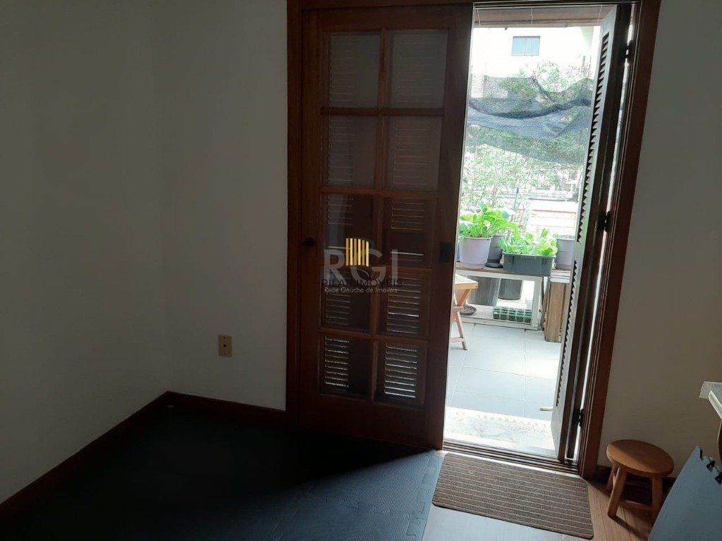 Casa Condominio para Venda - 129.58m², 3 dormitórios, sendo 1 suites, 4 vagas - Cavalhada