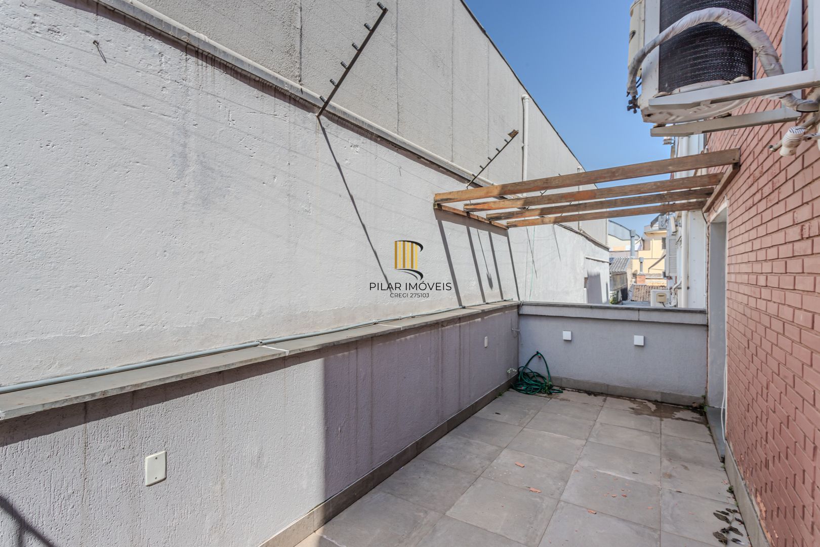 Apartamento garden no bairro Santa Cecilia de 2 dormitórios e vaga