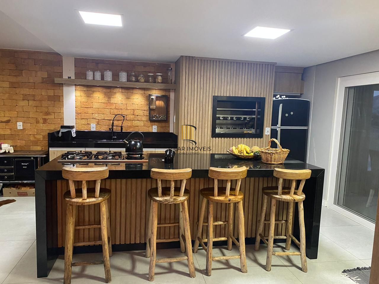 Casa sobrado no Condomínio Golden River em Imbé com 4 dormitórios