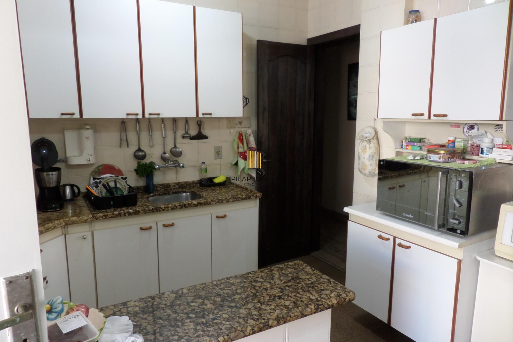 Apartamento no bairro Indepndência com 94m² de 2 dormitórios