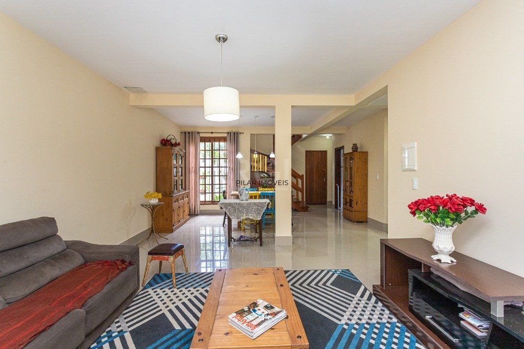 Casa na zona sul de 4 dormitórios 2 vagas - Espirito Santo